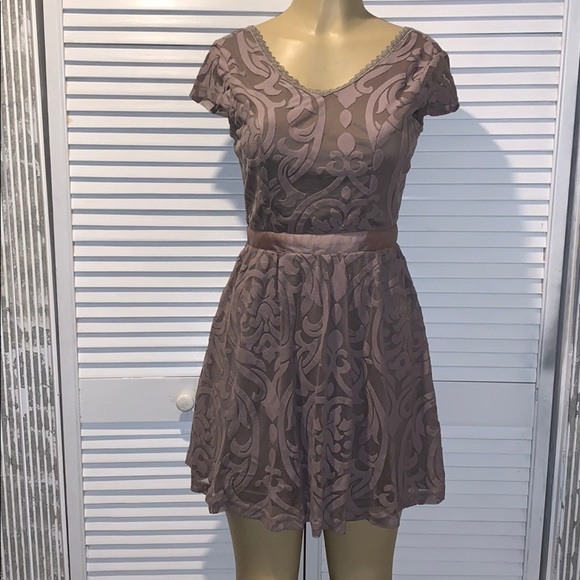 Soiéblu Mocha Burnout Damask Fit & Flare Dress - Picture 4 of 10
